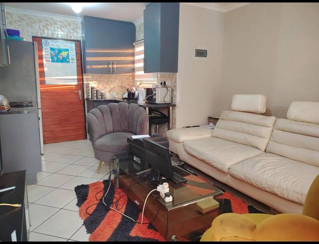 2 BEDROOM HOUSE FOR SALE IN WILFORDON